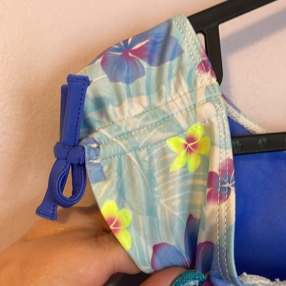 Hurley Cap Sleeve Wide Cinch Strap Floral Bikini Top size XL (13-15 years)